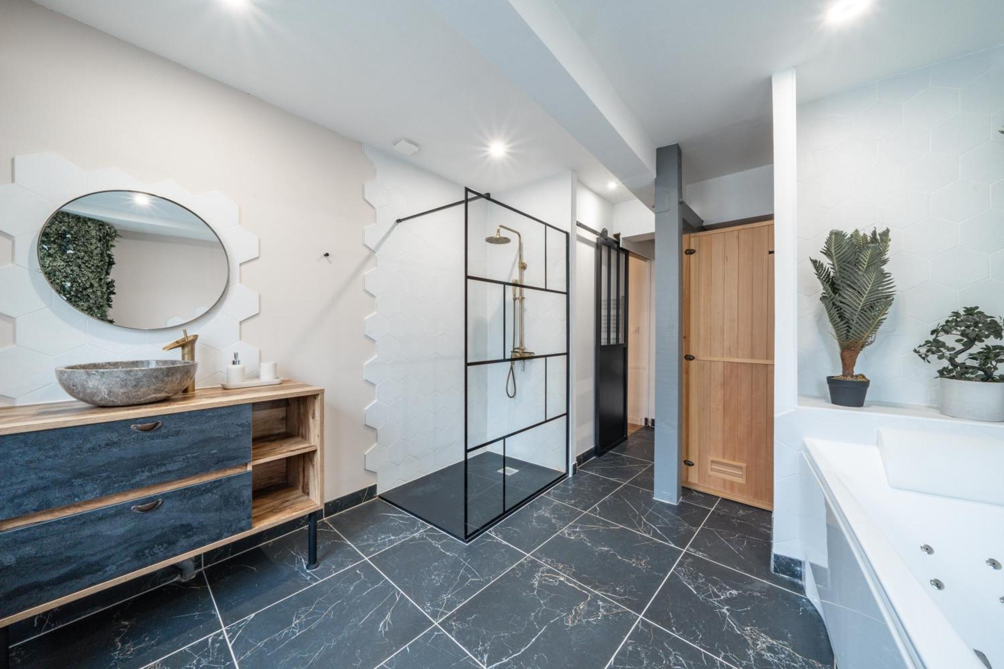 L'Evasion Amboise, Sauna Jacuzzi Exterior foto